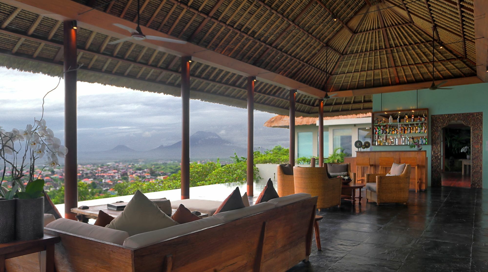 The Longhouse, Jimbaran - Bali Ξενοδοχείο Εξωτερικό φωτογραφία